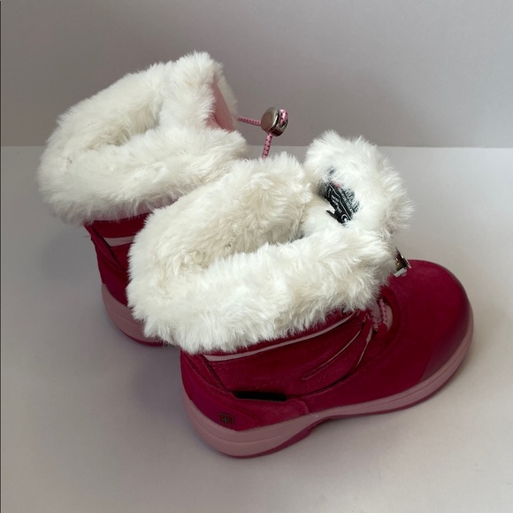 NWT Swiss Tech Bright Pink Kids Winter Boots with White Faux-Fur Cuff.  Size 8. - Picture 3 of 7